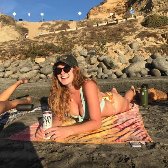 Meet your Posher, Tory - Picture 1 of 4